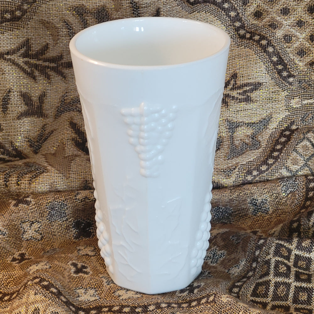 Milk Glass 12 ounce Tumblers Indiana Glass Grapevine Pattern Excellent Vintage